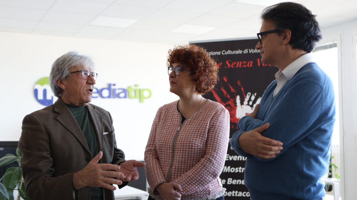 Luigi Angelini CEO Mediatip alla presentazione della mostra Anime senza voce